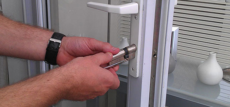 Commercial Door Lock Repair in San Fernando
