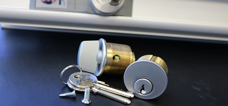 Commercial Lock Installation San Fernando